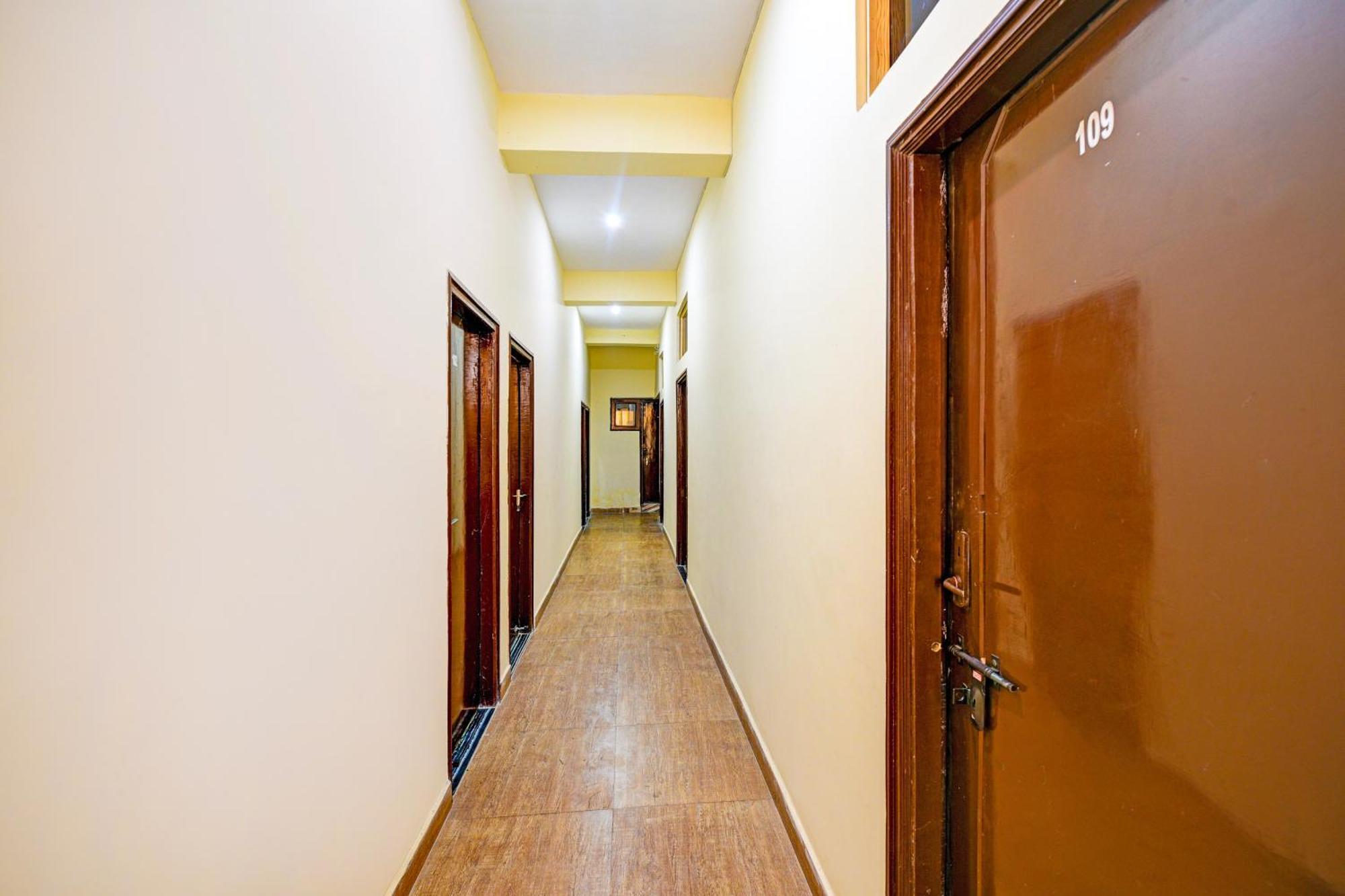 Hotel O Aj Star Hotel Faridabad Zewnętrze zdjęcie